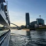 Elite River View Lägenhet