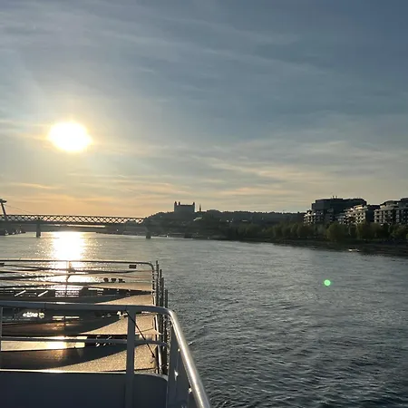 Elite River View Apartamento