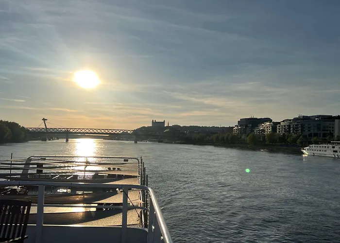 Elite River View Apartment