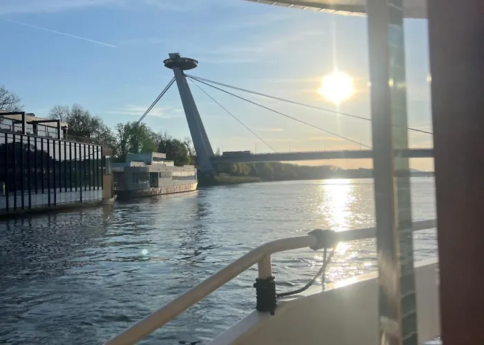Elite River View *