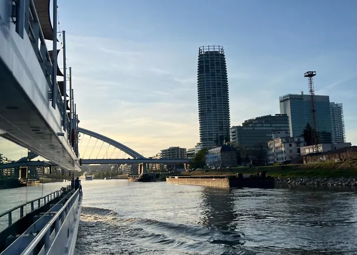 Elite River View Apartment
