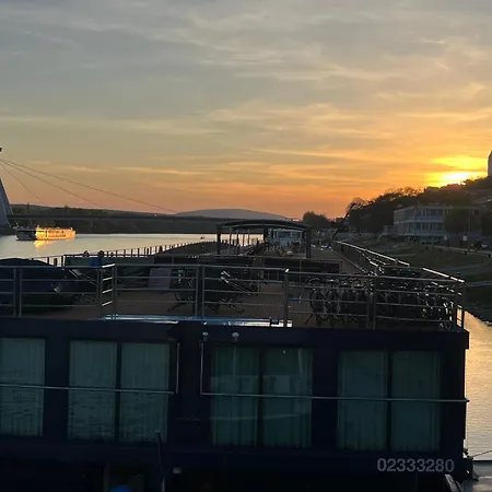 Apartment Elite River View